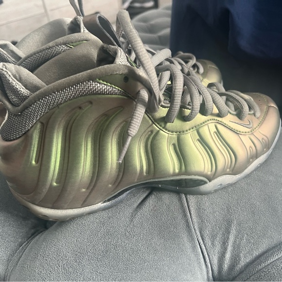 Nike Shoes - Women Air Foamposite One